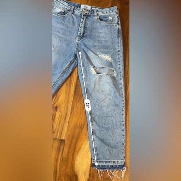 New Look “Tori” Mom Jeans - Picture 6 of 9